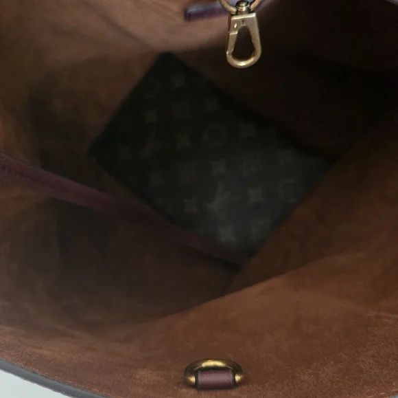 Louis Vuitton Low Key Tote Only - Picture 8 of 11